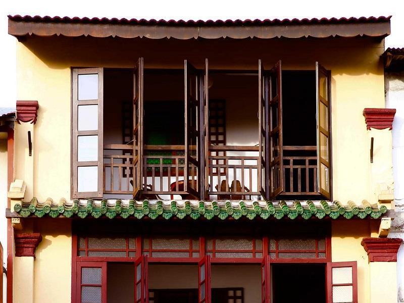 Kuching Waterfront Lodge Exterior photo