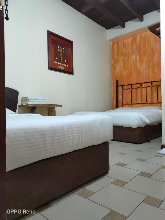 Kuching Waterfront Lodge Exterior photo